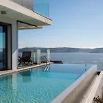 Modern With Sea & River View Pool And Gym. * Lisboa
