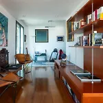 Modern With Sea & River View Pool And Gym. Lisbon