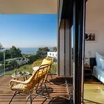 Modern With Sea & River View Pool And Gym. Villa Lisbon