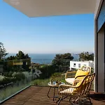 Modern With Sea & River View Pool And Gym. Villa Lisbon