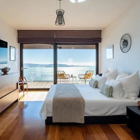 Modern With Sea & River View Pool And Gym. * Lisbona