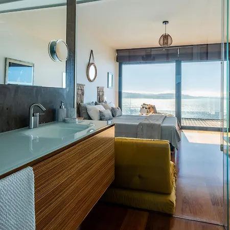 Modern With Sea & River View Pool And Gym. * Lisbona