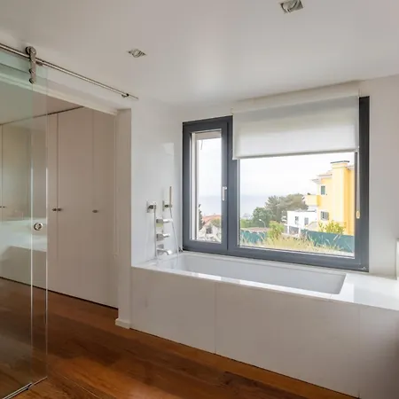 Modern With Sea & River View Pool And Gym.