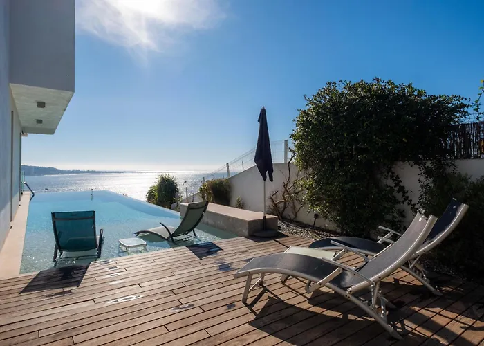 Modern With Sea & River View Pool And Gym. Willa *