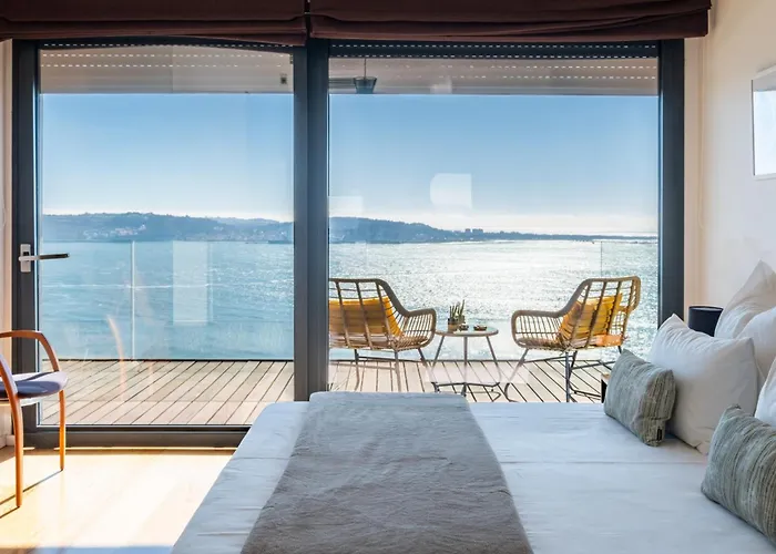 Modern With Sea & River View Pool And Gym. Willa