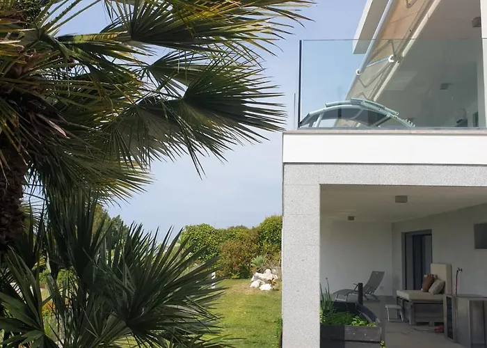 Modern With Sea & River View Pool And Gym. Willa