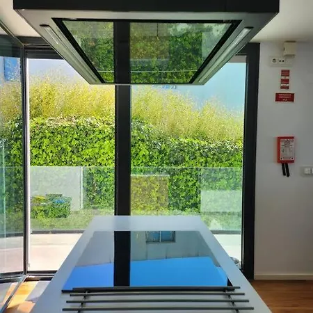 Modern With Sea & River View Pool And Gym. Lissabon