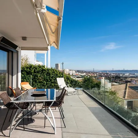 Modern With Sea & River View Pool And Gym. Vila