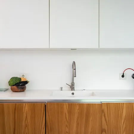 Modern With Sea & River View Pool And Gym.