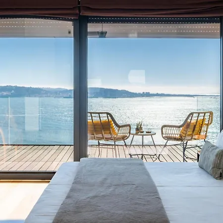 Modern With Sea & River View Pool And Gym. Βίλα