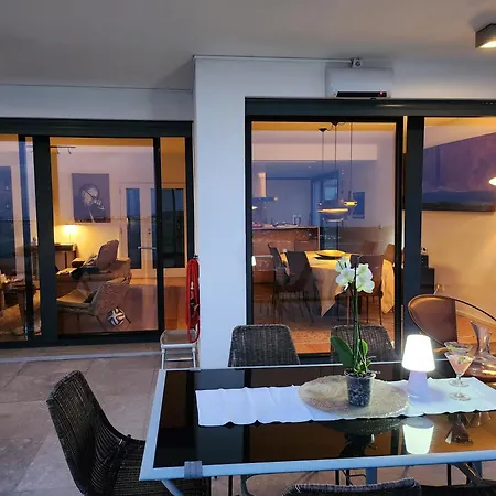 Modern With Sea & River View Pool And Gym. فيلة