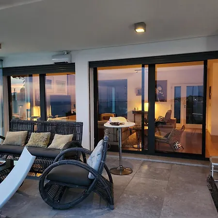 Modern With Sea & River View Pool And Gym. فيلة