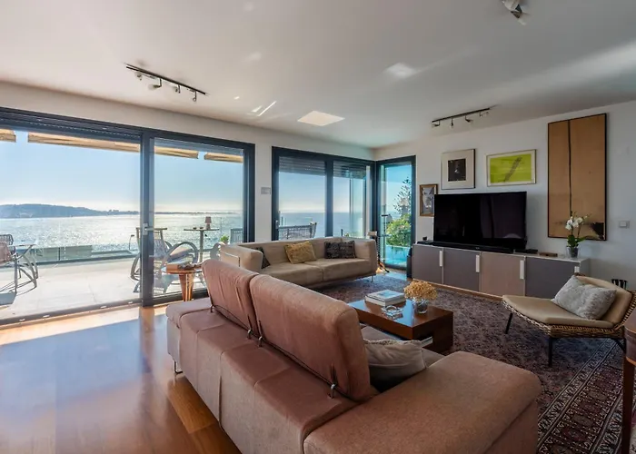 Modern With Sea & River View Pool And Gym. فيلة *